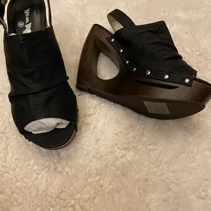 Nature Breeze platform sandal.